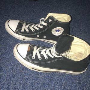 Chuck Taylor, black high top converse